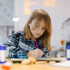 «ГЭС-2» и LIMÉ запустили серию детских мастер-классов «Принты и чудики»