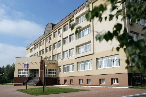 Смотрим, что по ценам. Средняя стоимость обучения в НВГУ, по последним данным, — 60 000 рублей | Источник: Nvsu.ru