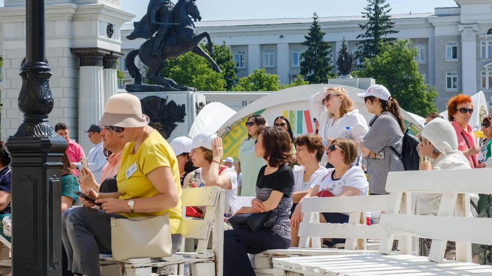 «Деньги на ветер и пробки в центре»: уфимцы — о ярмарке «Китап-Байрам», куда потратят десятки миллионов