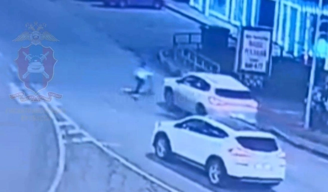 Перед тем как подарить ребенку самокат или другие средства индивидуальной мобильности, важно изучить правила дорожного движения. | Источник: www.city-n.ru