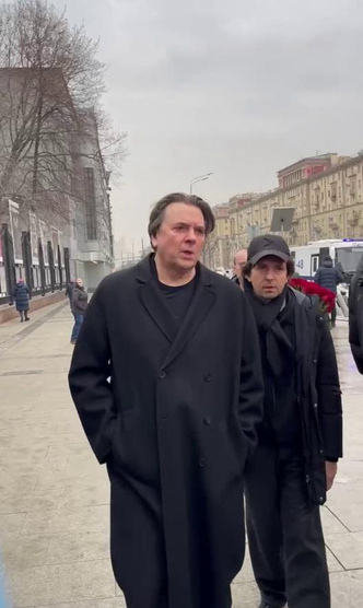 Алентовой стало плохо у гроба, а Машков не проронил ни слова: как прошло прощание с Александром Ширвиндтом