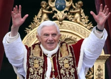 Папа Римский Бенедикт XVI решил покинуть престол