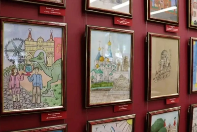 Выставка детских рисунков к 170-летию Благовещенска