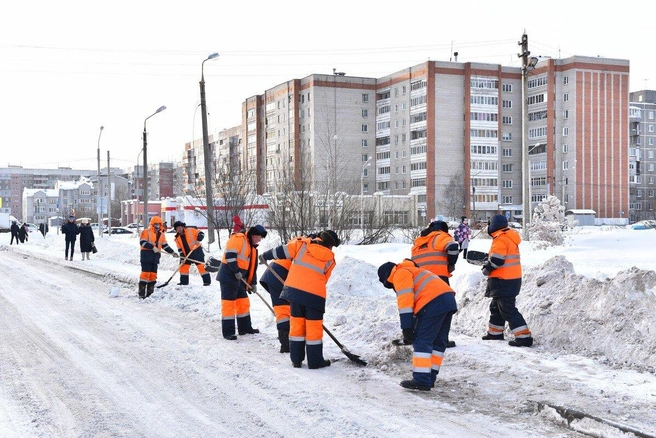 Второй день после окончания снегопада — город не вычищен  | Источник: Мэрия Ярославля 