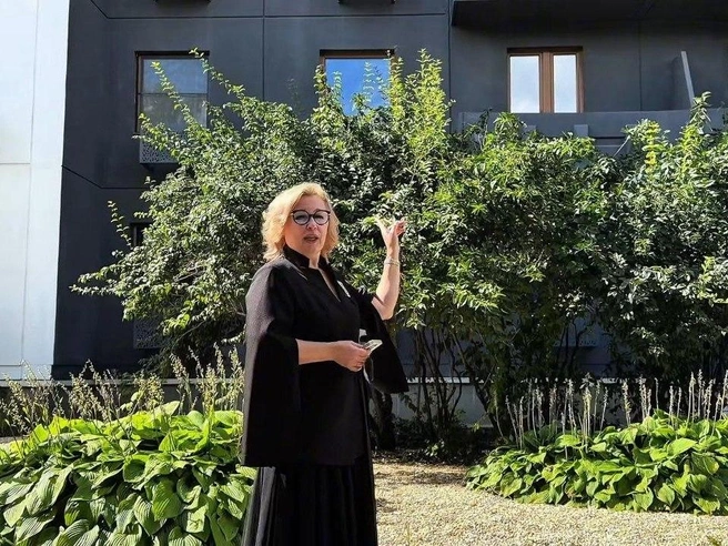 Челябинская бизнес-леди Ульяна Гаитова узнала, что в апарт-комплексе «Виктория» вот-вот откроется бассейн, и устроила коммерческому объекту на Молодогвардейцев, 34 тест-драйв с пристрастием | Источник: Апарт-комплекс «Виктория»