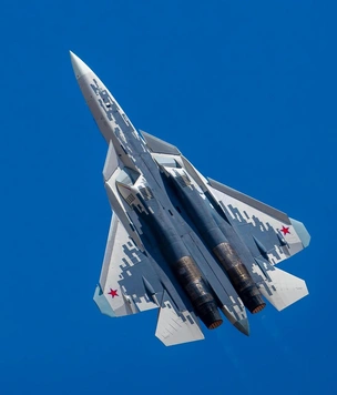 В Дубае показали российский истребитель Су-57