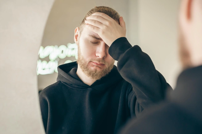 В летний период метеозависимость проявляется чаще | Источник: freepik.com