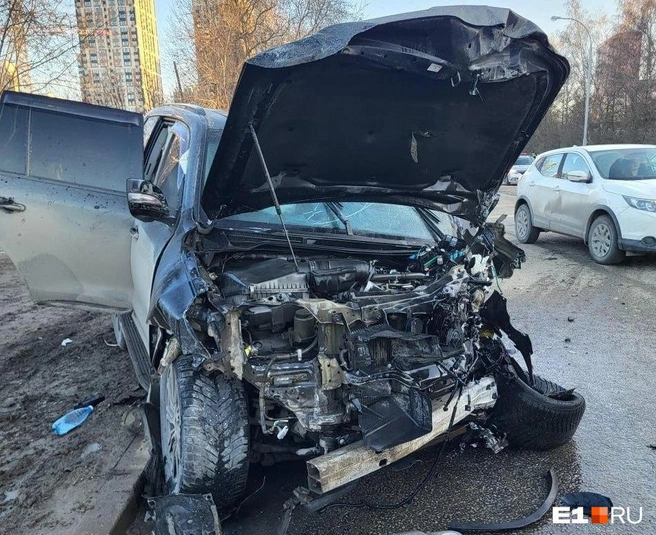 Этот удар оказался смертельным для водителя BMW | Источник: читатель E1.RU 