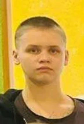 Приметы: рост около 165 см, худощавого телосложения, волосы русые, короткостриженые, множественные татуировки на руках и ногах | Источник: www.city-n.ru