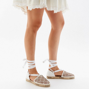 Эспадрильи — комфортная и удобная обувь, в которой можно провести остаток лета
