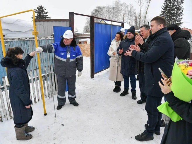 Губернатор назвал появление газа в районе историческим событием для омского севера | Источник: Сергей Мельников