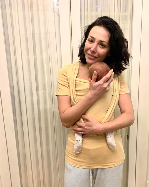 «Вживаюсь в амплуа бабули»: 47-летняя Екатерина Волкова показала трогательный снимок с внуком