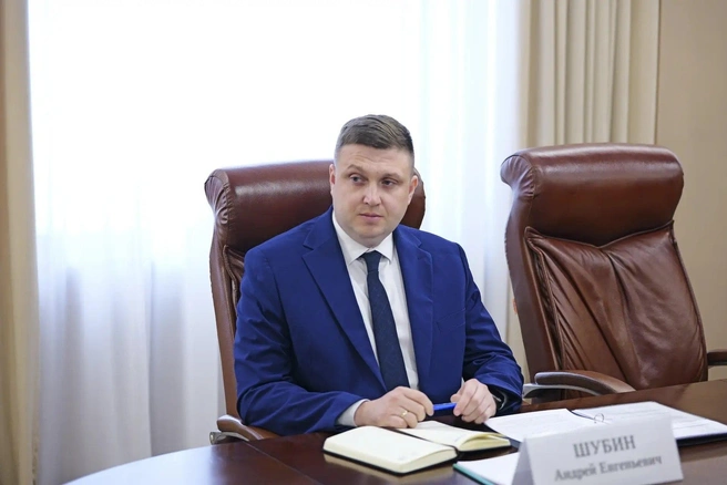 Сегодня 32-летний Шубин стал главой Ершовского района | Источник: Роман Бусаргин / Telegram