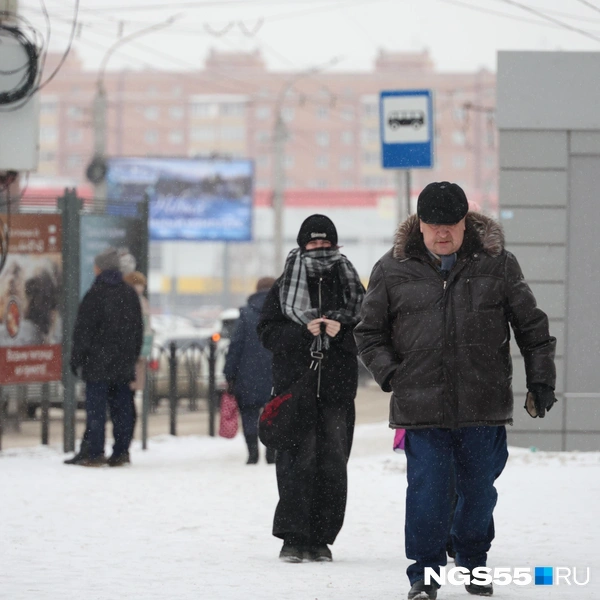Некоторые наоборот не могут выйти на улицу, пока не будет видно лишь глаз | Источник: Евгений Софийчук / NGS55.RU