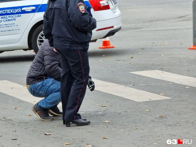 Переехала девочку