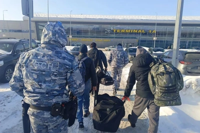 Судебные приставы выдворили 28 иностранцев из региона