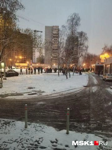 А вот такие очереди Светлана Сергеевна увидела в Развилке, в сторону Москвы | Источник: читательница MSK1.RU