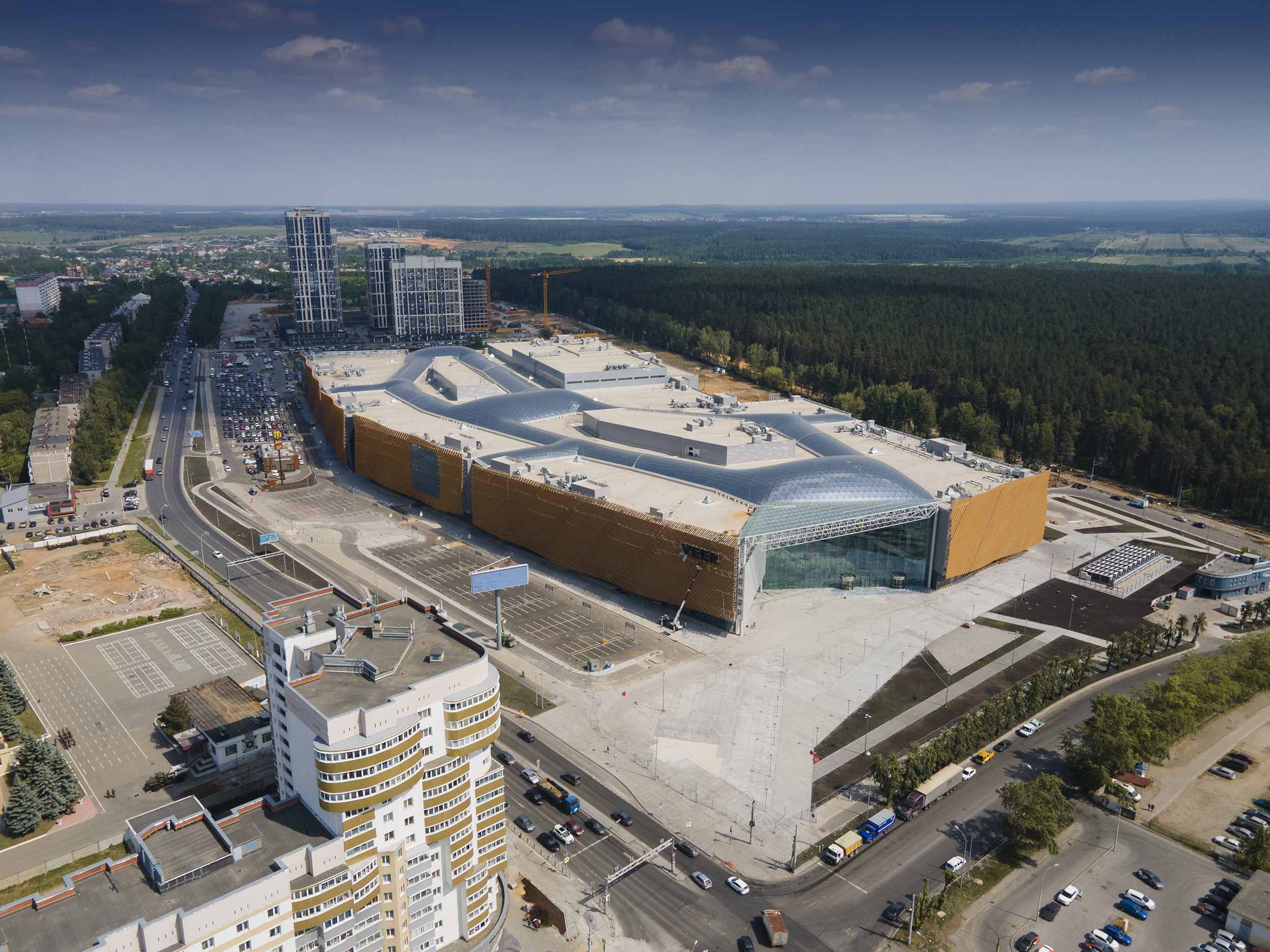 Мол веер молл екатеринбург. Торговый центр Veer Mall Екатеринбург. Веер Молл Екатеринбург. ТЦ веер Молл Екатеринбург. Торговый центр Уралмаш новый.