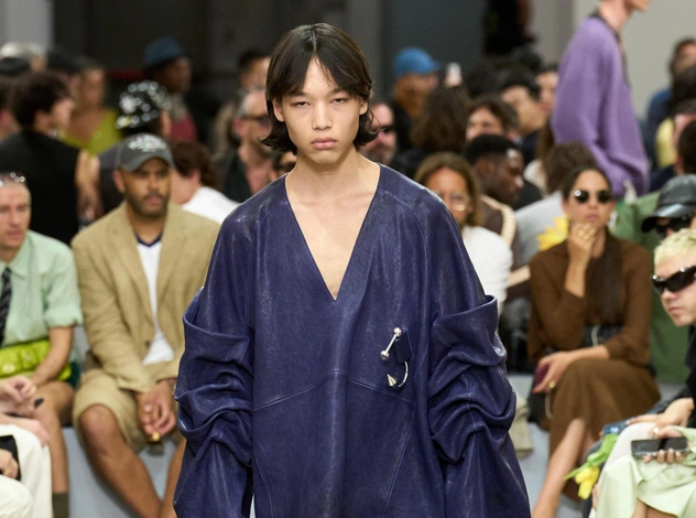 Казахстанец Нурс Ондас — снова модель-любимчик JW Anderson
