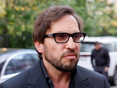 Александр Ревва заплакал на похоронах Маслякова: «Для меня КВН исчез с его уходом»