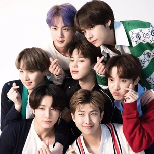 BTS пожертвовали свои аутфиты из Life Goes On для аукциона «Грэмми»