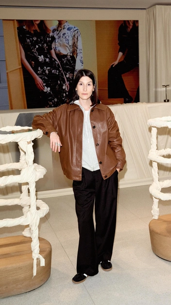 Выбор Саши Сулим: показываем верхнюю одежду на осень 2024, которую носят модные девушки России | marieclaire.ru