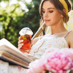 Что читать этим летом: 10 отличных книг на любой вкус