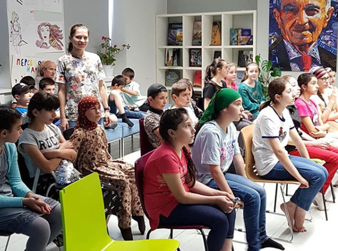 Учащиеся центра Luminary в селе Хрюг, Дагестан