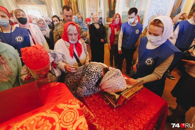 Пояс Пресвятой Богородицы — одна из величайших святынь. По преданию, Пречистая Дева сама сплела его из верблюжьей шерсти и носила вплоть до своего Успения | Источник: Дарья Пона