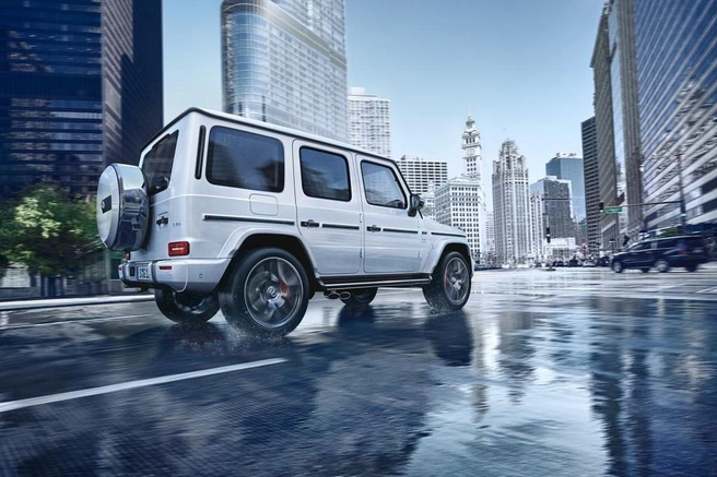 Новый Mercedes G-класса доберется до России в июне. Минимальная цена — 8,95 млн рублей | Источник: Mercedes-Benz