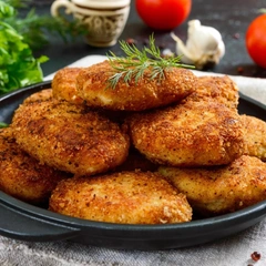 Школьные котлеты как в детстве: секрет того самого вкуса и хрустящей корочки