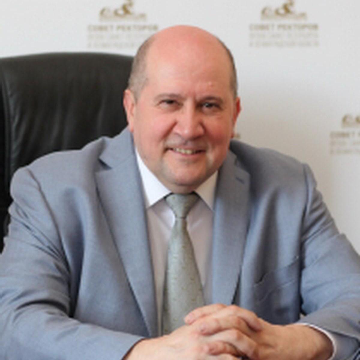 <p>Алексей Демидов </p>
