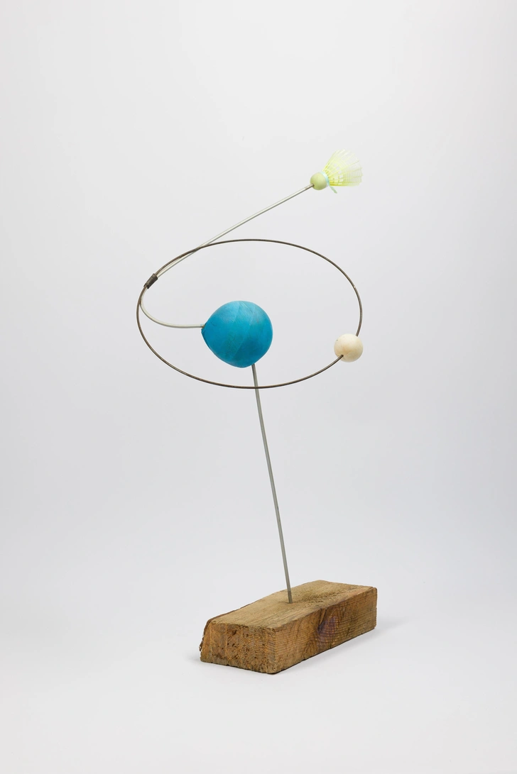 Выставка &laquo;Он в воздух бросает, и ловит он сразу&raquo;: современное искусство в московской школе