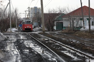 Омский частный сектор утонул в весенней грязи