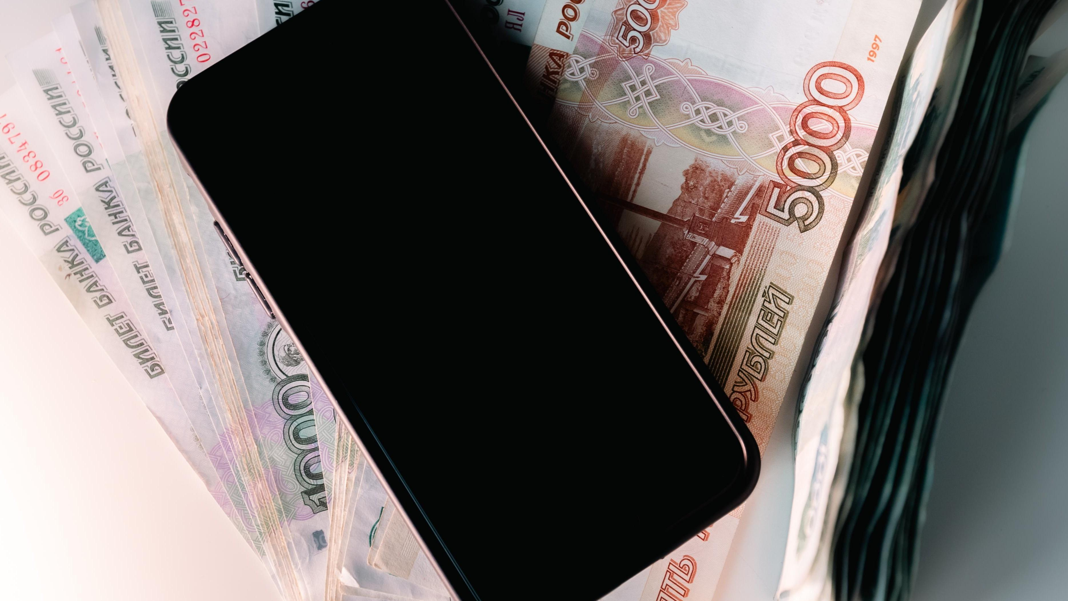 Новый антирекорд: иркутянка перевела мошенникам 30 миллионов рублей. Как они убедили ее сделать это?