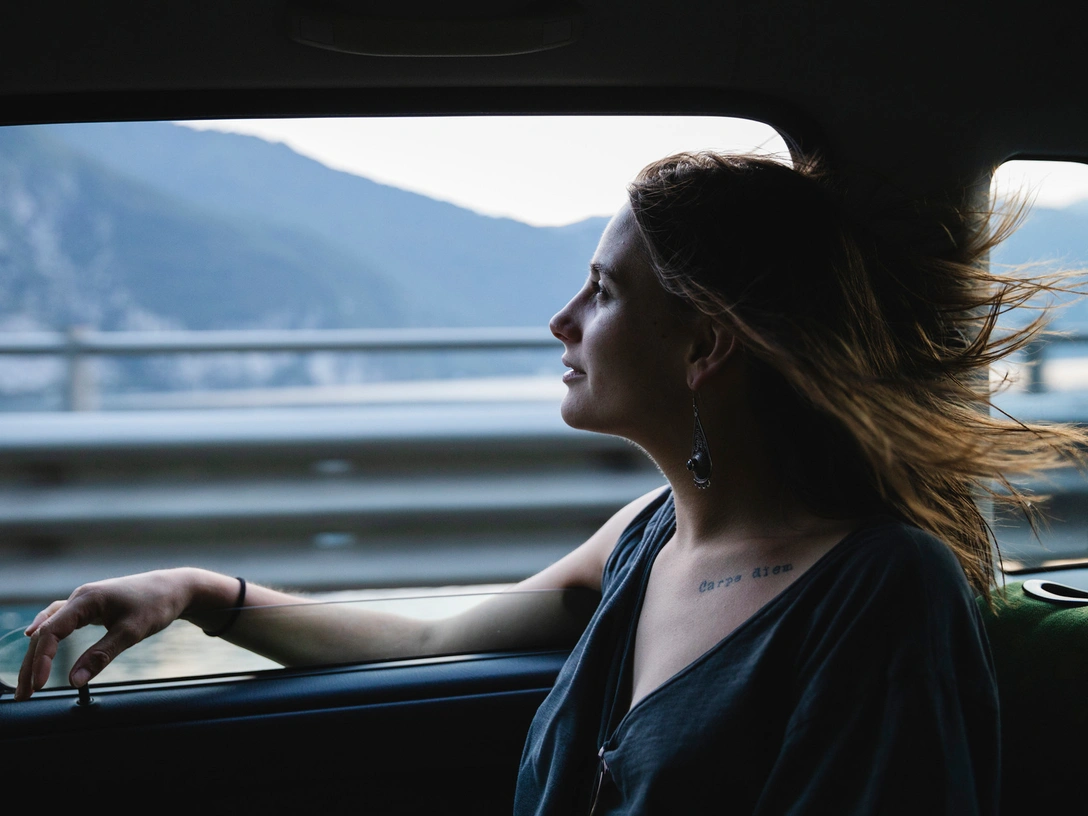 Методика очищения разума: 6 способов освободиться от навязчивых мыслей | marieclaire.ru