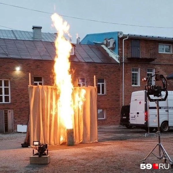 Горит по-настоящему! | Источник: Ирина Тропина / 59.RU