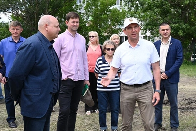 Олег Денисов проинспектировал строительство ФОКа на Медицинской