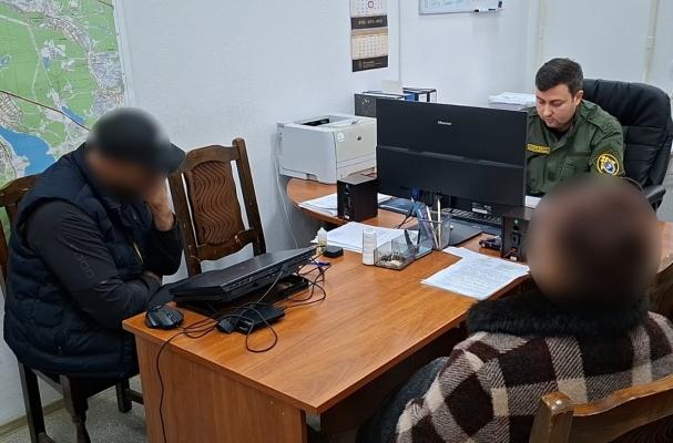«Днем постили красивые фоточки, ночью похищали людей». В Екатеринбурге спецназ задержал банду бород…