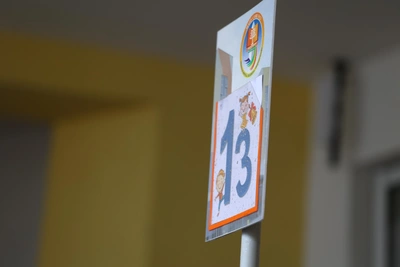 В Екатеринбурге 23 школы заполнили все места для первоклассников