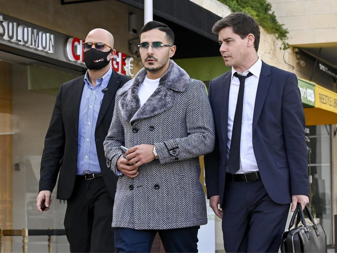 «Аферист из Тиндера» дал первое интервью после выхода из тюрьмы | marieclaire.ru