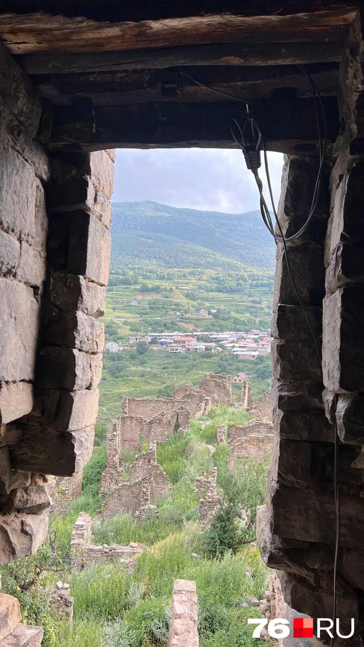 Дмитрий с невестой осматривали достопримечательности на экскурсиях | Источник: читатель 76.RU