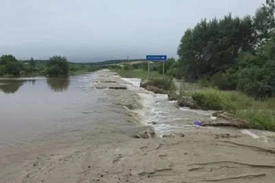 В Серышевском округе размыло дорогу, проезд закрыт