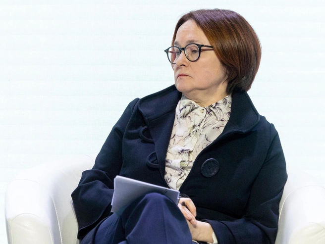 По мнению Набиуллиной, быстрое снижение ключевой ставки привело бы к увеличению спроса при нехватке предложения | Источник: Владислав Лоншаков / E1.RU