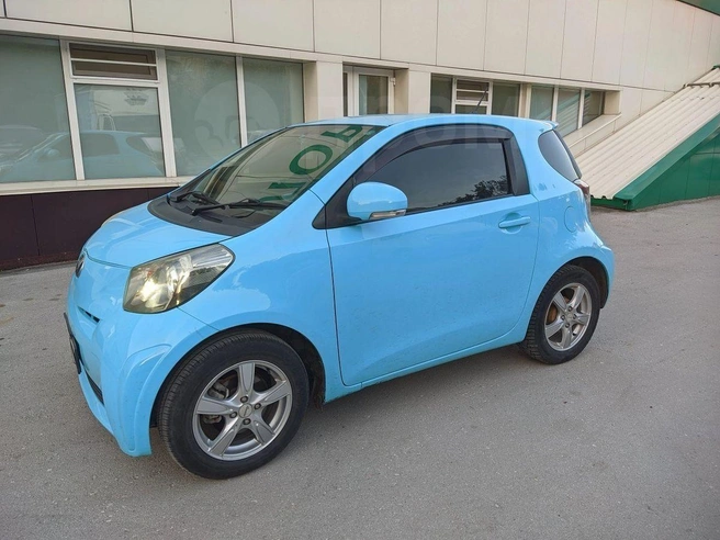 Toyota iQ появилась в 2008 году как конкурент Smart Fortwo | Источник: Drom.ru