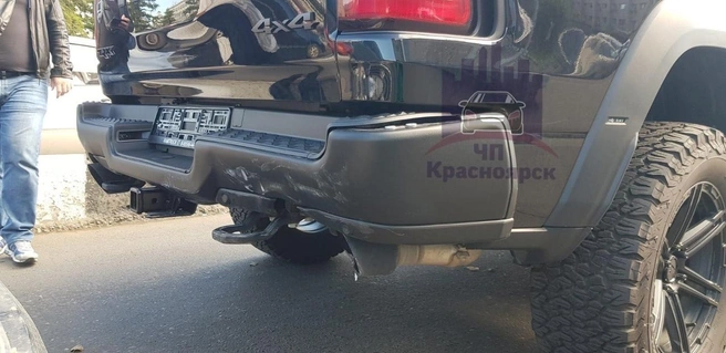 Бампер пострадал несущественно | Источник: «ЧП Красноярск» / Vk.com
