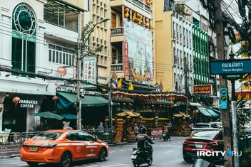 Невысокие аккуратные домики, уют