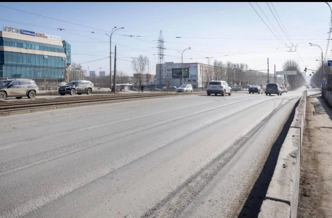«Каждый день езжу на работу и с работы по этому убогому мосту»,&nbsp;— поделился фото читатель | Источник: читатель E1.RU