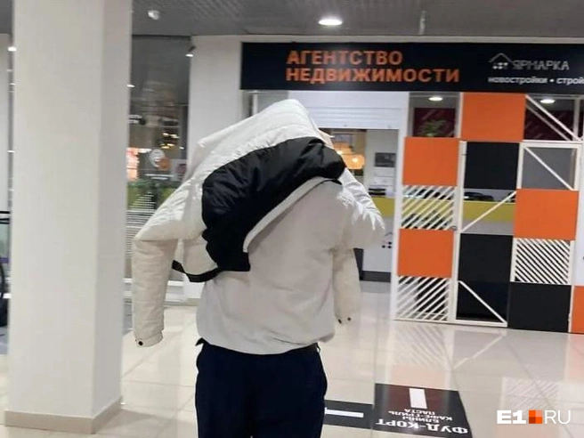 Извращенец напугал екатеринбурженку в женском туалете, а потом сбежал | Источник: читатель E1.RU