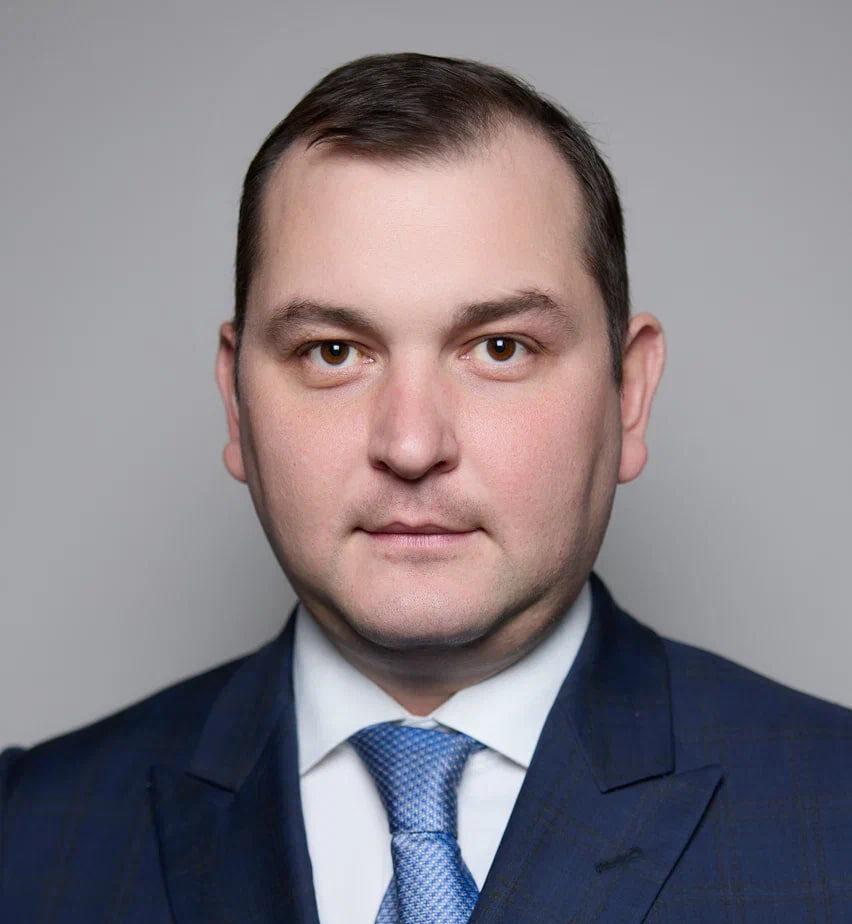 Сенатор, преподаватель МГИМО и сын бизнесмена. В Подмосковье одним днем назначили глав пяти округов